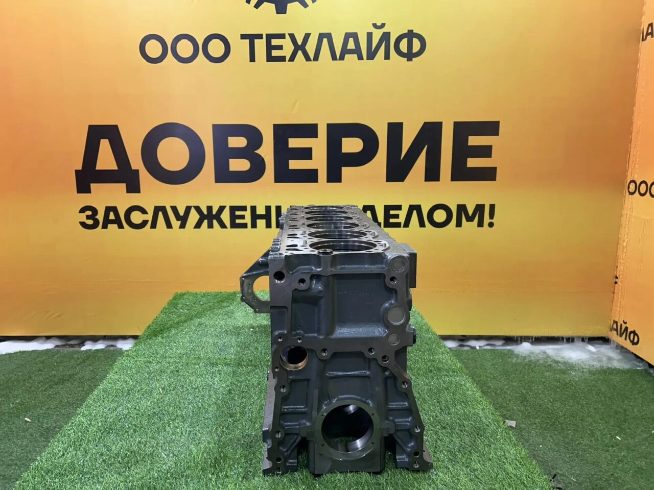 Блок цилиндров для двигателя Komatsu SA6D125E-2